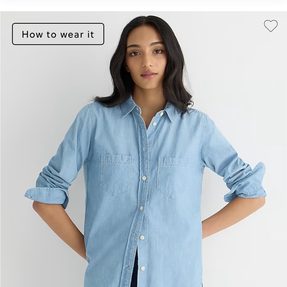 NWTs classic-fit chambray shirt